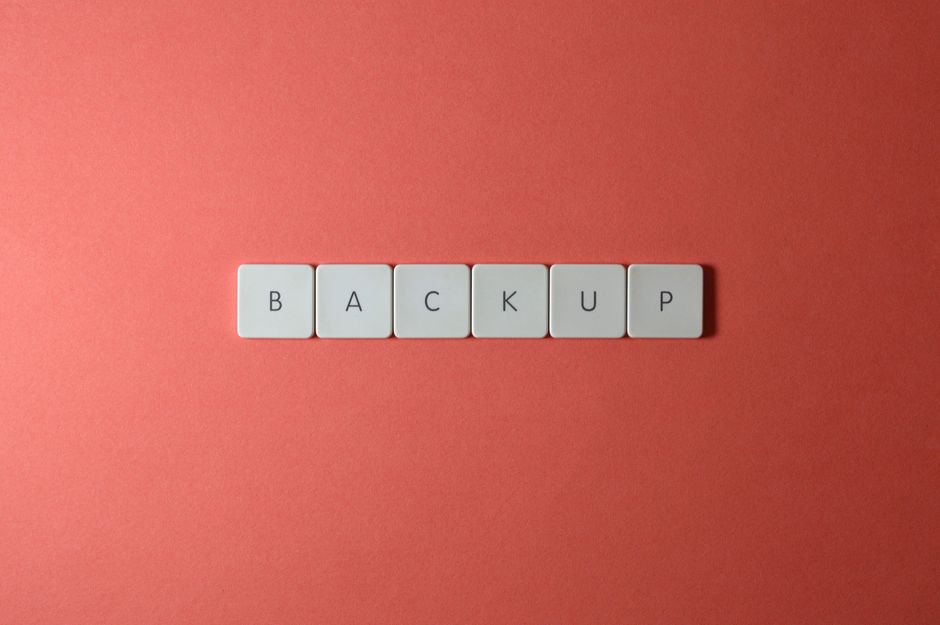 Geri dönüş stratejisini betimleyen güvenli rollback süreci görseli